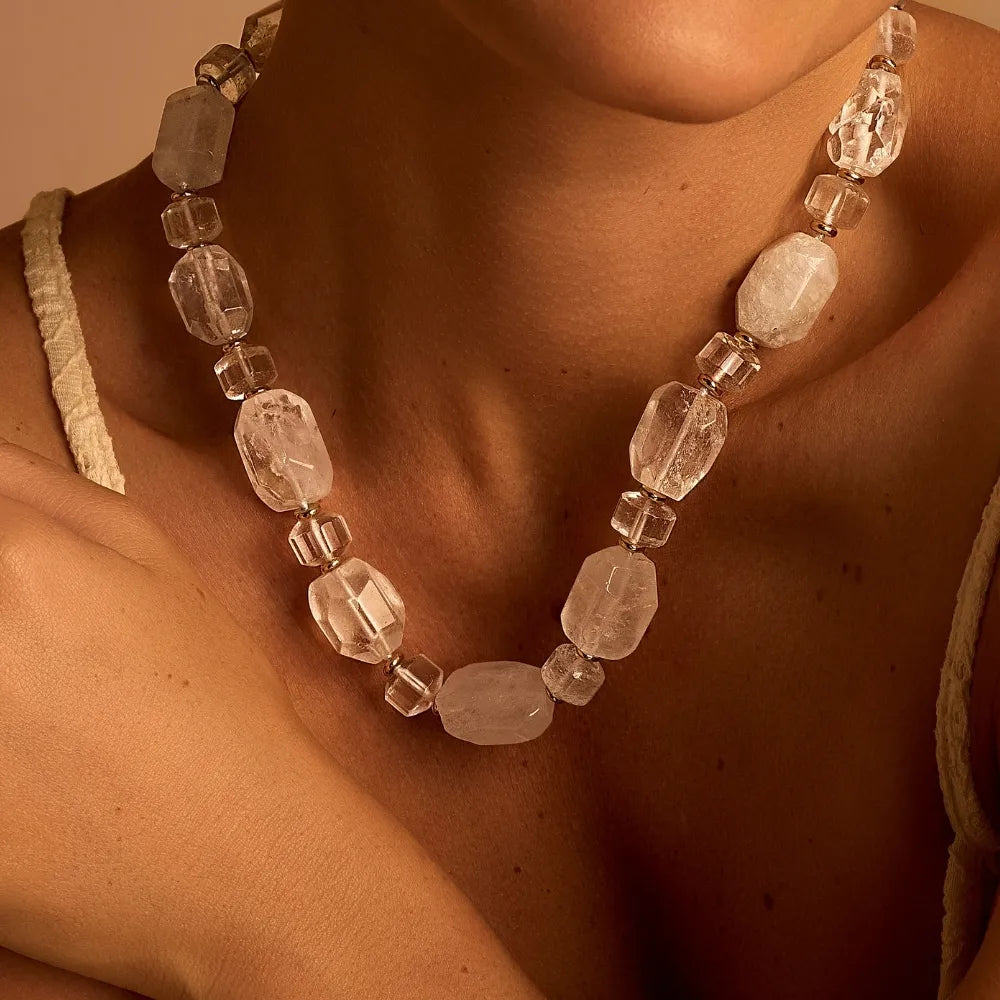 Colar Dourado com Quartzo Stones Dual Quartz
