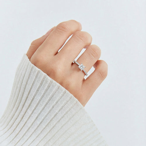 Anel com Pedra Quadrada Moissanite 4MM Prata 925